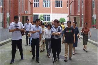 中國人民大學(xué)茶道哲學(xué)研究所湖南茶文化考察團一行赴集團白沙溪茶廠、益陽茶廠、君山茶業(yè)考察調(diào)研